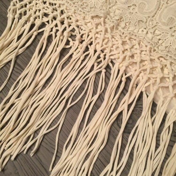 NWOT Zara Womens S Boho Crochet Fringe Cropped Top - Picture 6 of 7